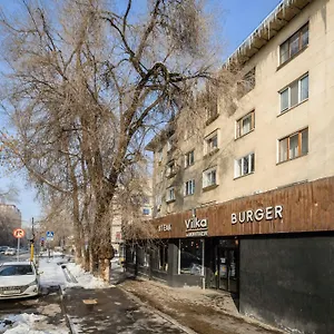 Apartment Mid-century Charm в центре, Almaty